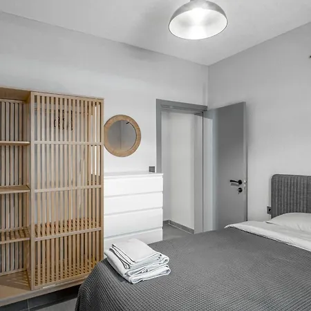 Newold Flat *